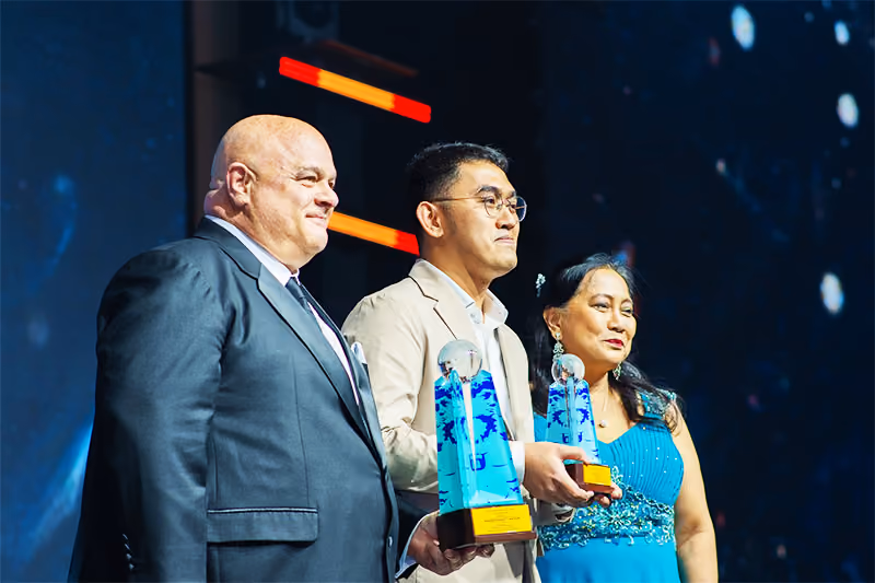Circle of Excellence Awardees of the Young Leader of the Year